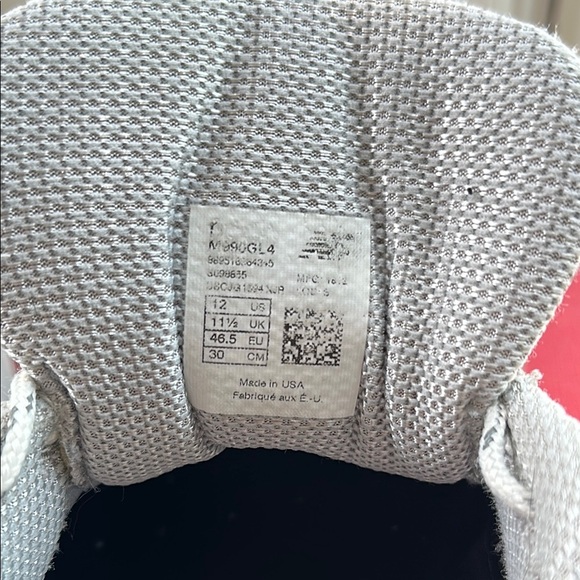 New Balance 990-4 Gray Sneakers with Chunky Design and Cushioned Midsole - Picture 6 of 7